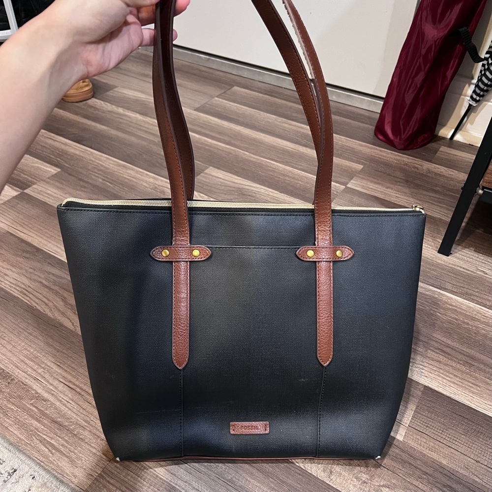 ❤️BUY 2 GET 1 FREE❤️ Fossil Felicity Black and Brown Women's Tote Hand Bag